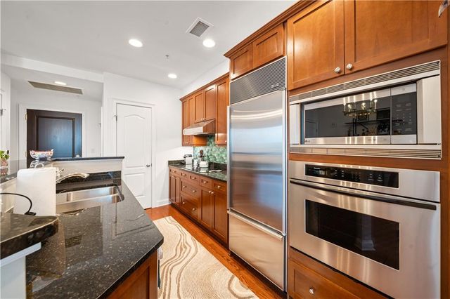 2828 Peachtree Road NW 1204, Atlanta, GA 30305