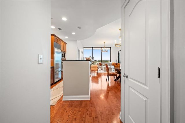 2828 Peachtree Road NW 1204, Atlanta, GA 30305