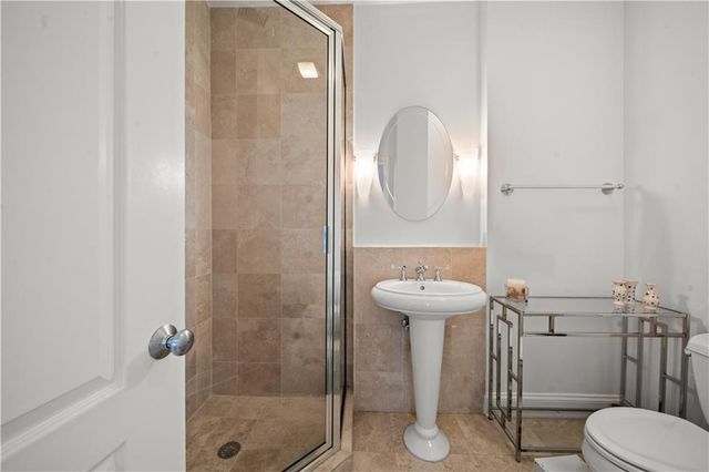 2828 Peachtree Road NW 1204, Atlanta, GA 30305
