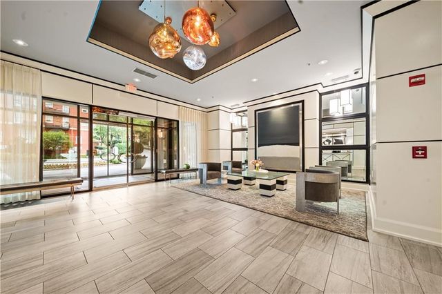 2828 Peachtree Road NW 1204, Atlanta, GA 30305