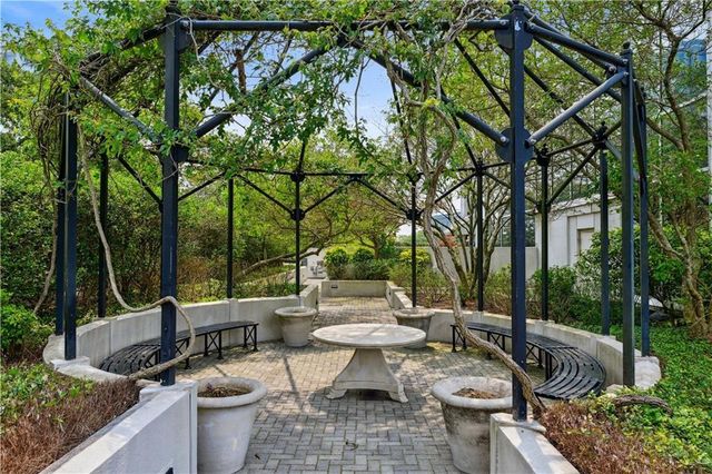 2828 Peachtree Road NW 1204, Atlanta, GA 30305