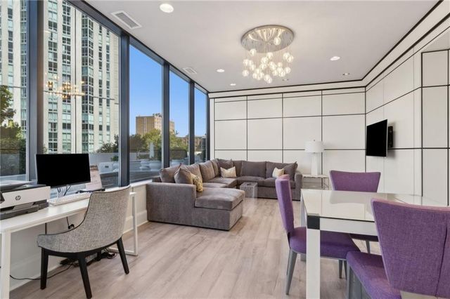 2828 Peachtree Road NW 1204, Atlanta, GA 30305