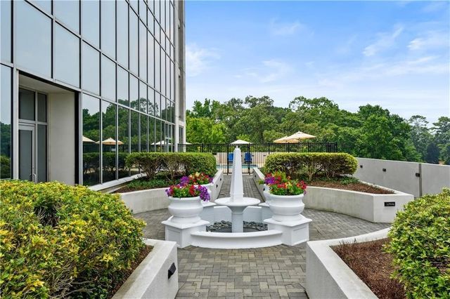 2828 Peachtree Road NW 1204, Atlanta, GA 30305