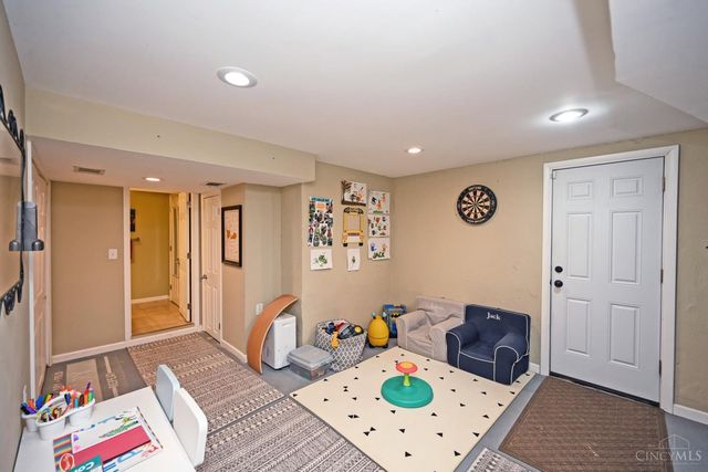 3414 Oak Lane, Cincinnati, OH 45209