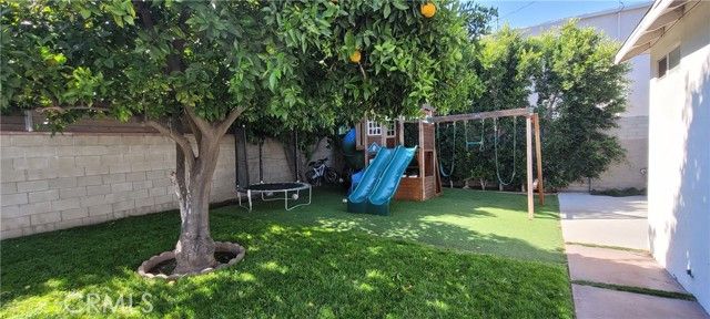 12619 Tiara St., Valley Village, CA 91607