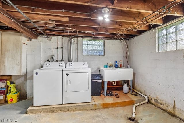 9206 Woodworth Road, North Lima, OH 44452
