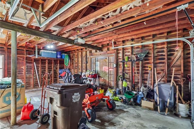 9206 Woodworth Road, North Lima, OH 44452