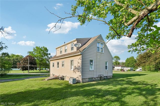 9206 Woodworth Road, North Lima, OH 44452