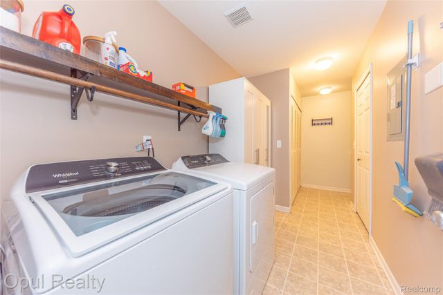 11698 Farmington Road, Livonia, MI 48150