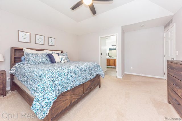 11698 Farmington Road, Livonia, MI 48150