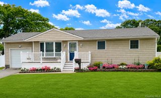 40 Alden Avenue, West Islip, NY 11795
