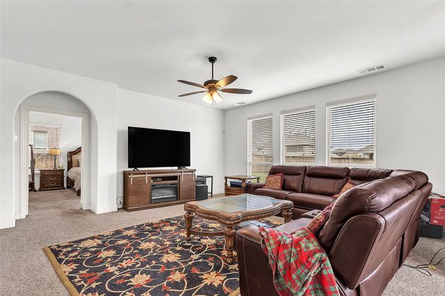 1318 Lantern Faith Drive, Wylie, TX 75098