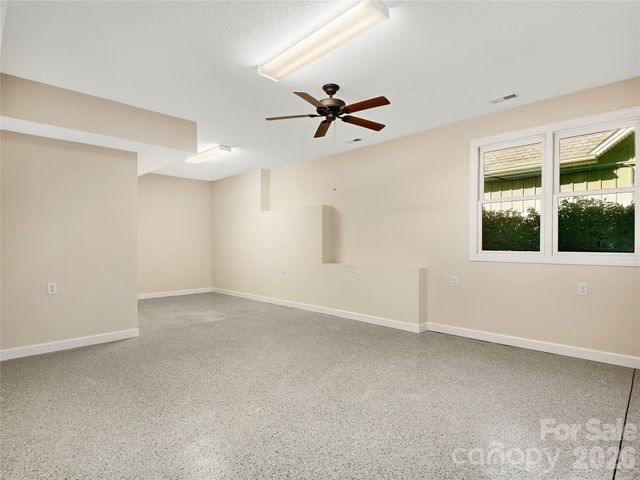 54 Deep Valley Lane, Hendersonville, NC 28791
