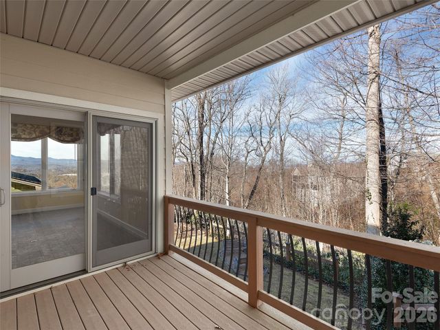 54 Deep Valley Lane, Hendersonville, NC 28791