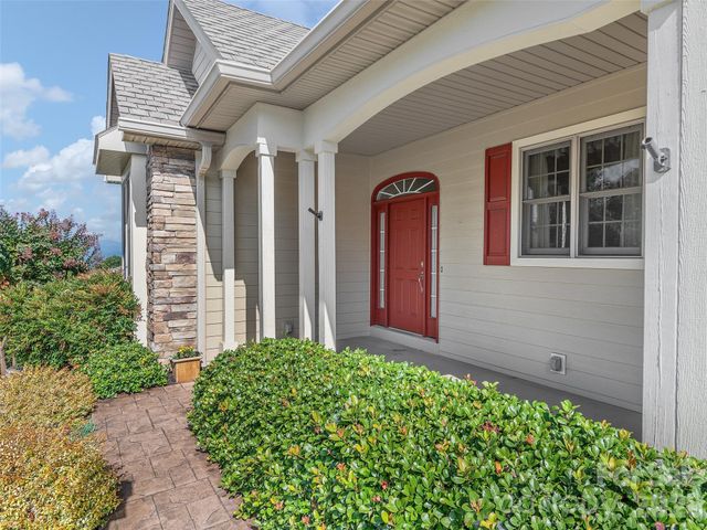 54 Deep Valley Lane, Hendersonville, NC 28791