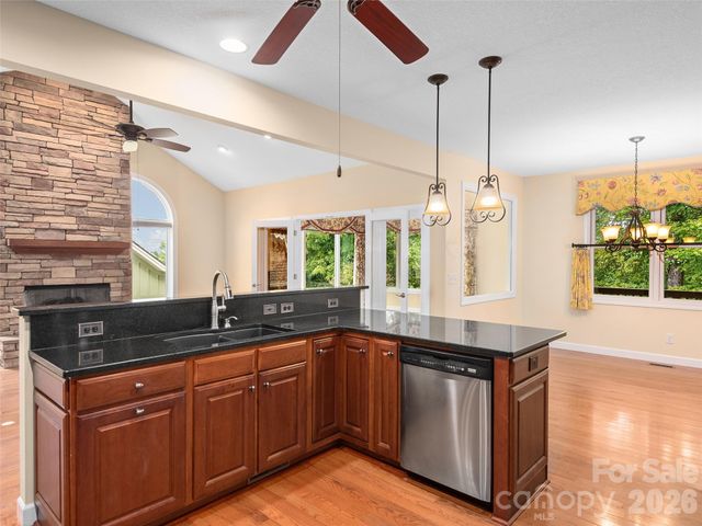 54 Deep Valley Lane, Hendersonville, NC 28791