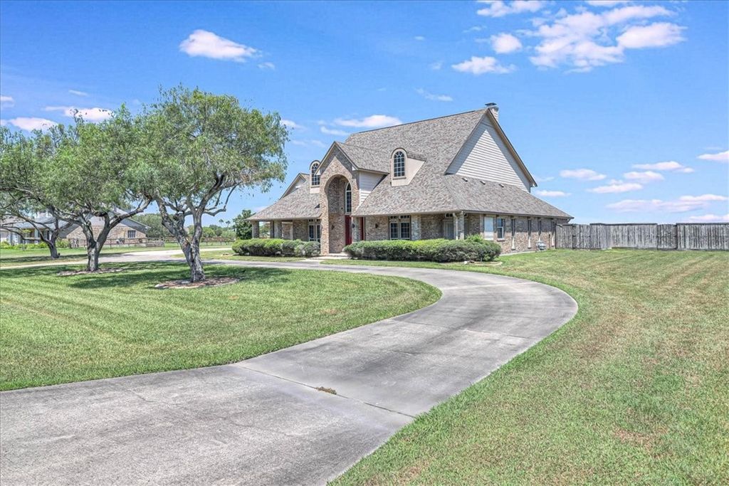 4718 Canaan Pl, Corpus Christi, TX 78413 — photo 2