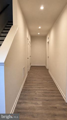 402 HONEYBERRY LN, Fredericksburg, VA 22405