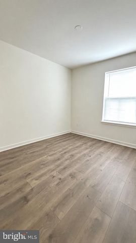 402 HONEYBERRY LN, Fredericksburg, VA 22405