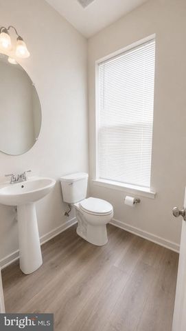 402 HONEYBERRY LN, Fredericksburg, VA 22405