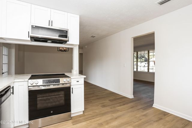 7466 DEEPWOOD Drive N, Jacksonville, FL 32244