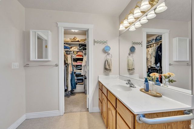 2494 N DORCHESTER AVE, Harrisville, UT 84414