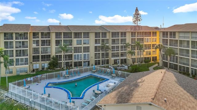 3783 LAKE BAYSHORE DRIVE H404, Bradenton, FL 34205