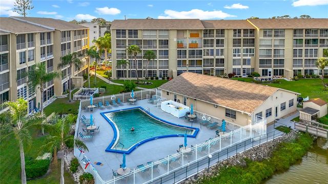 3783 LAKE BAYSHORE DRIVE H404, Bradenton, FL 34205