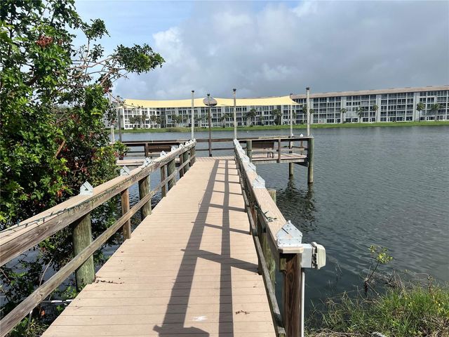 3783 LAKE BAYSHORE DRIVE H404, Bradenton, FL 34205