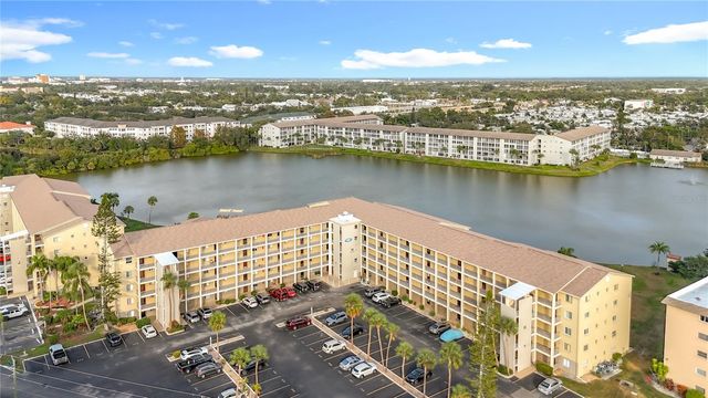 3783 LAKE BAYSHORE DRIVE H404, Bradenton, FL 34205