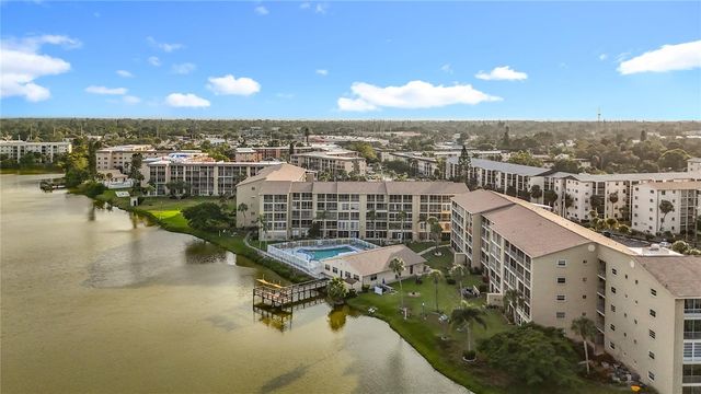 3783 LAKE BAYSHORE DRIVE H404, Bradenton, FL 34205