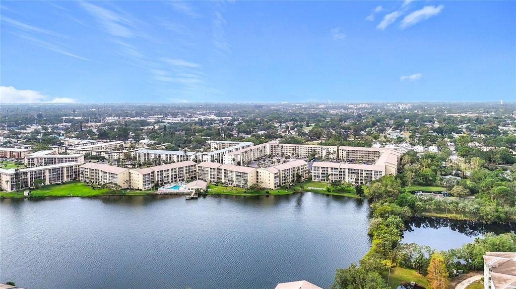 3783 LAKE BAYSHORE DRIVE H404, Bradenton, FL 34205