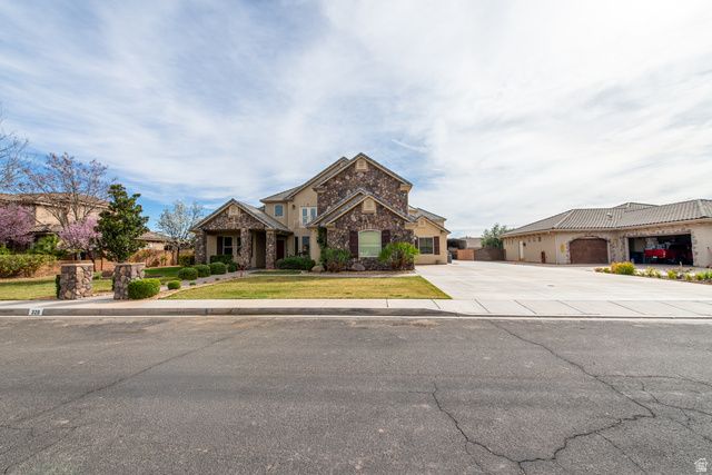 325 W RIVER WILLOW LN LN, Washington, UT 84780