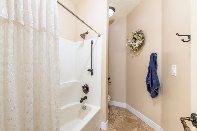 325 W RIVER WILLOW LN LN, Washington, UT 84780