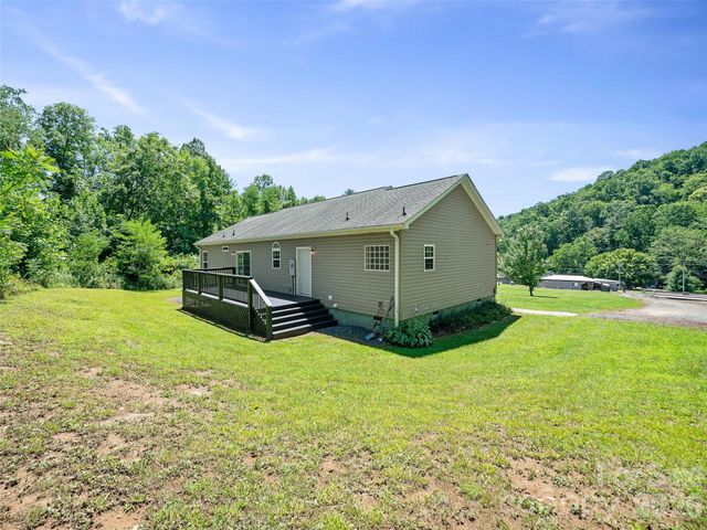 1470 Bear Creek Road, Bakersville, NC 28705