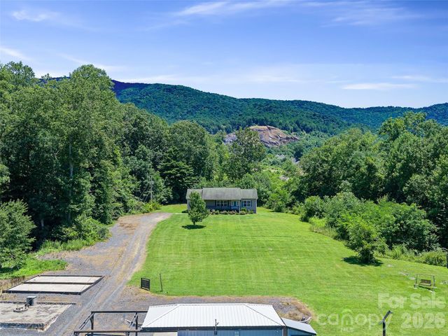 1470 Bear Creek Road, Bakersville, NC 28705