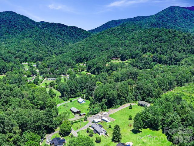1470 Bear Creek Road, Bakersville, NC 28705