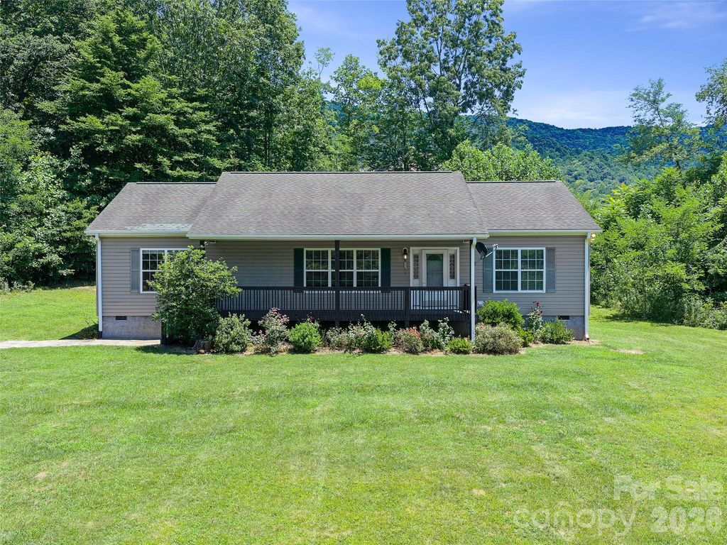 1470 Bear Creek Road, Bakersville, NC 28705