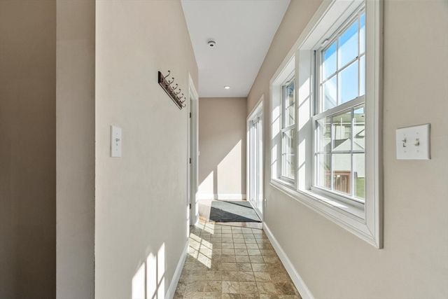 19 Third St, Westford, MA 01886
