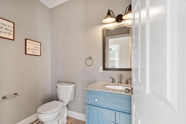 19 Third St, Westford, MA 01886