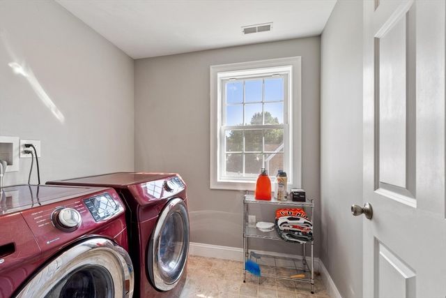 19 Third St, Westford, MA 01886