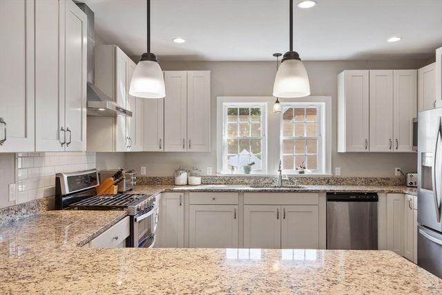 19 Third St, Westford, MA 01886