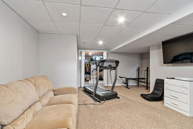 19 Third St, Westford, MA 01886