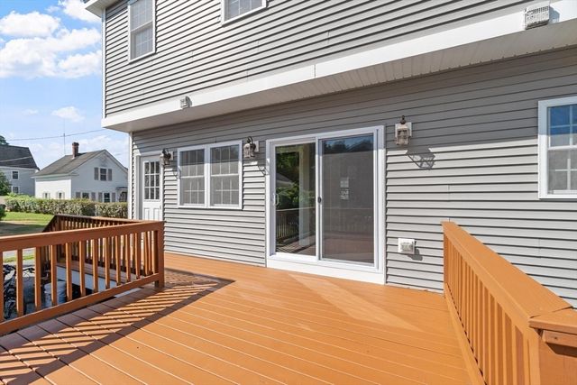 19 Third St, Westford, MA 01886