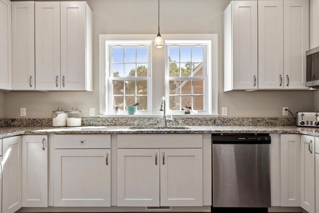 19 Third St, Westford, MA 01886