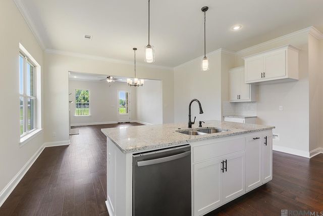 15241 Hazelwood Ct, Prairieville, LA 70769