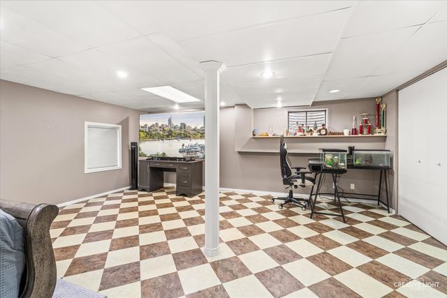 941 Taralon Trail, Lake In The Hills, IL 60156