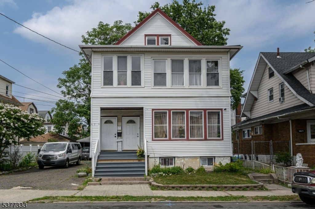 275 19Th Ave, Paterson City, NJ 07504