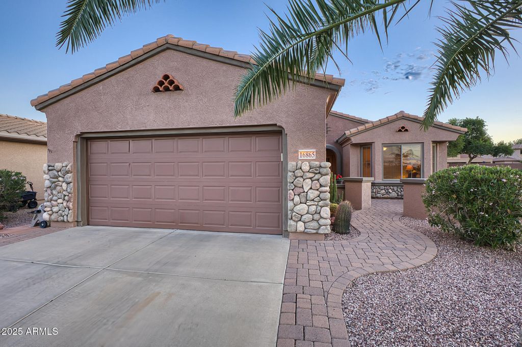 Image 1 of property listing at 16865 W VILLAGIO Drive, Surprise, AZ 85387
