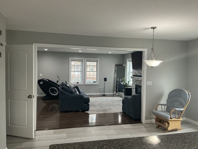 135 College St, Springfield, MA 01109